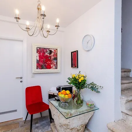 Flores 4* دوبروفينك