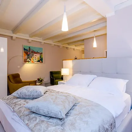 Flores Guest house