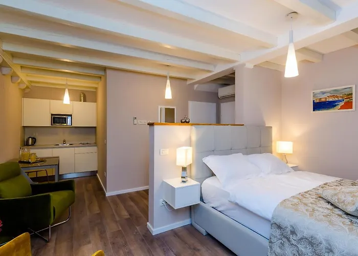 Gasthuis Flores 4*